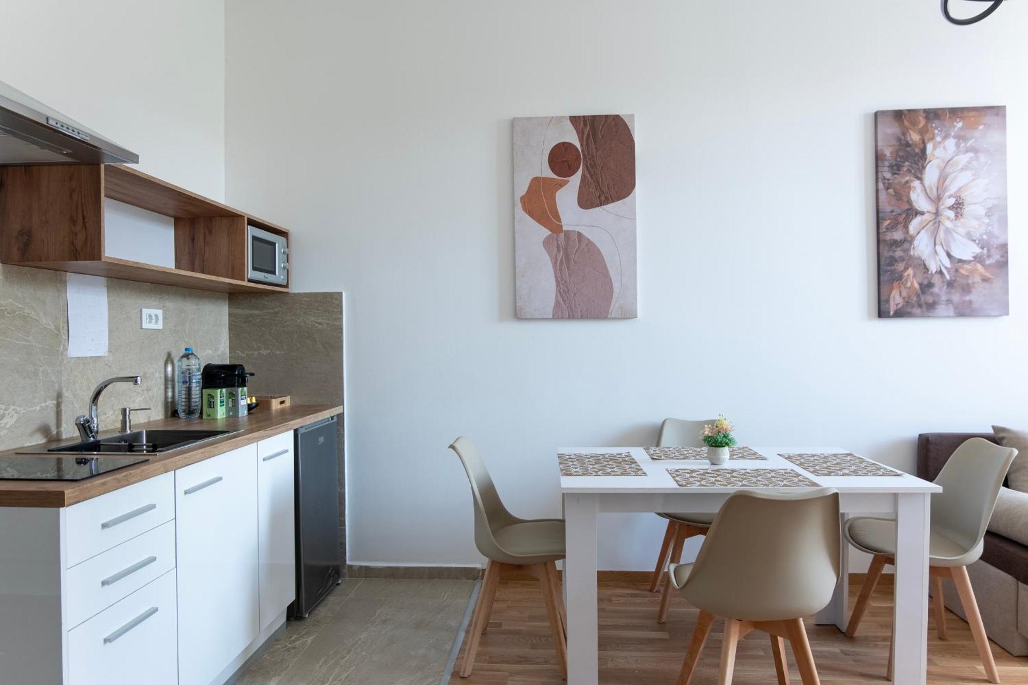 Home Art Apartments Скопье Экстерьер фото