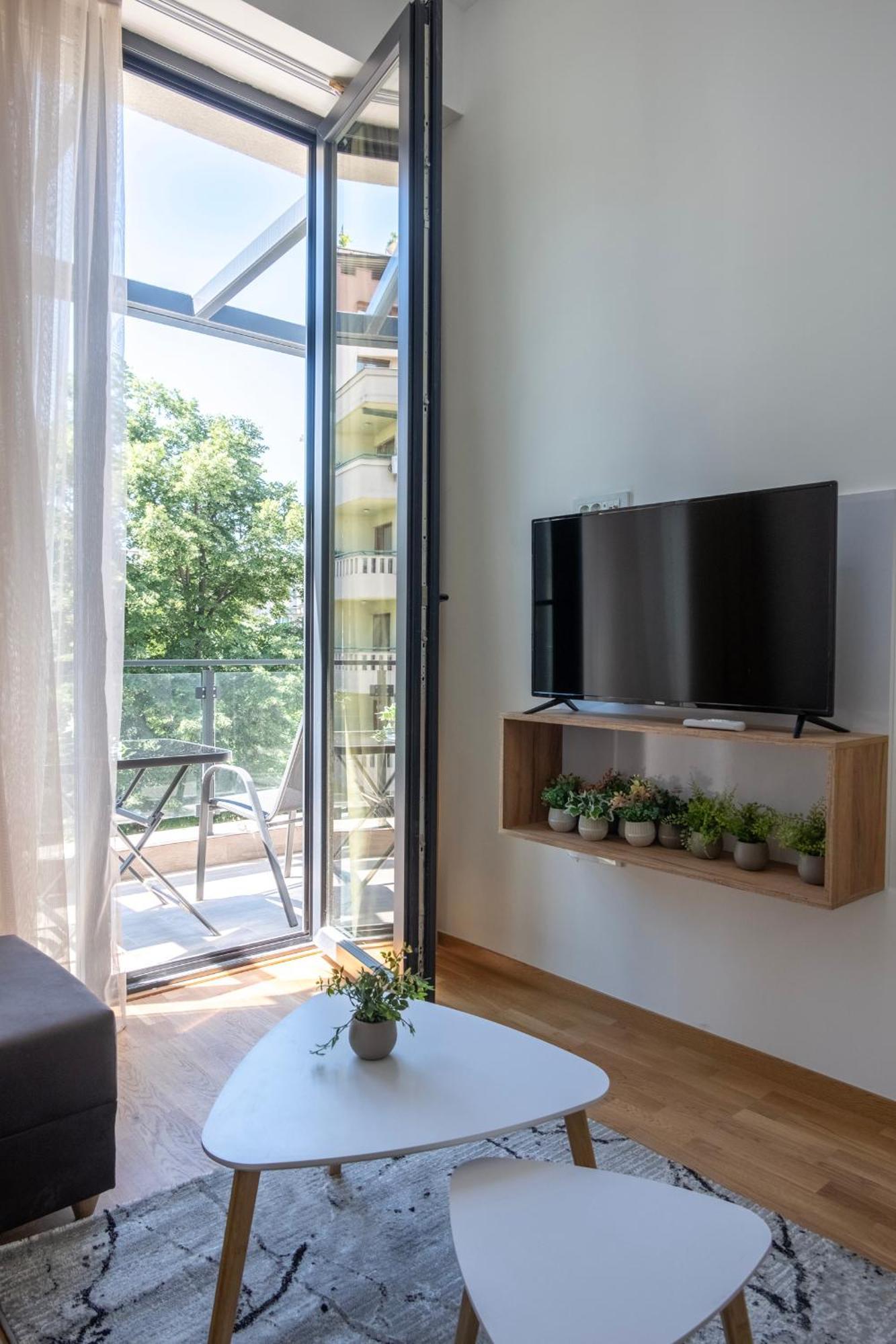Home Art Apartments Скопье Экстерьер фото