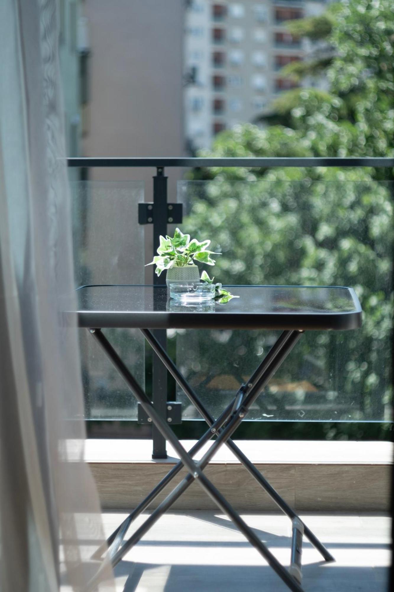 Home Art Apartments Скопье Экстерьер фото