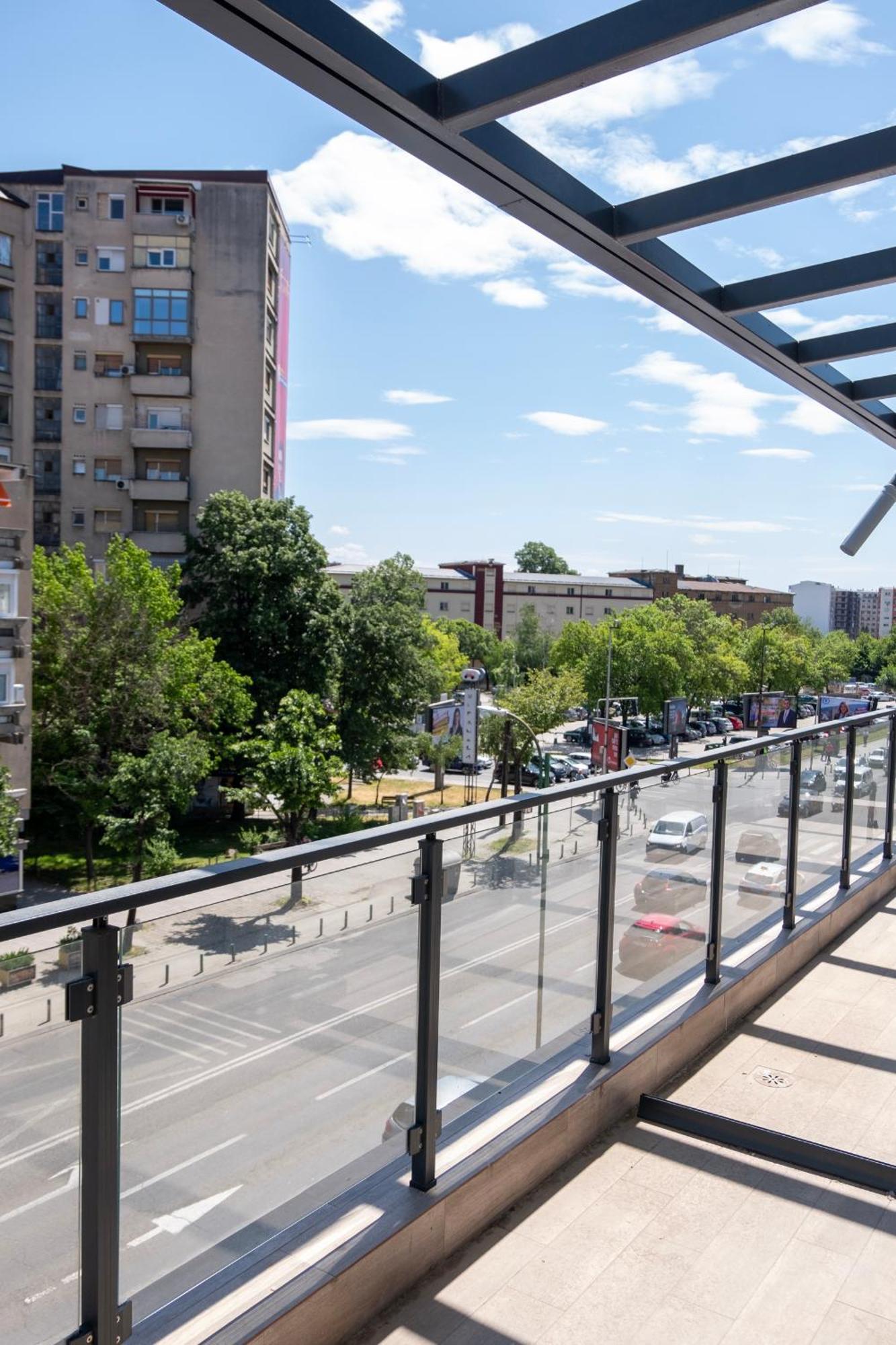 Home Art Apartments Скопье Экстерьер фото